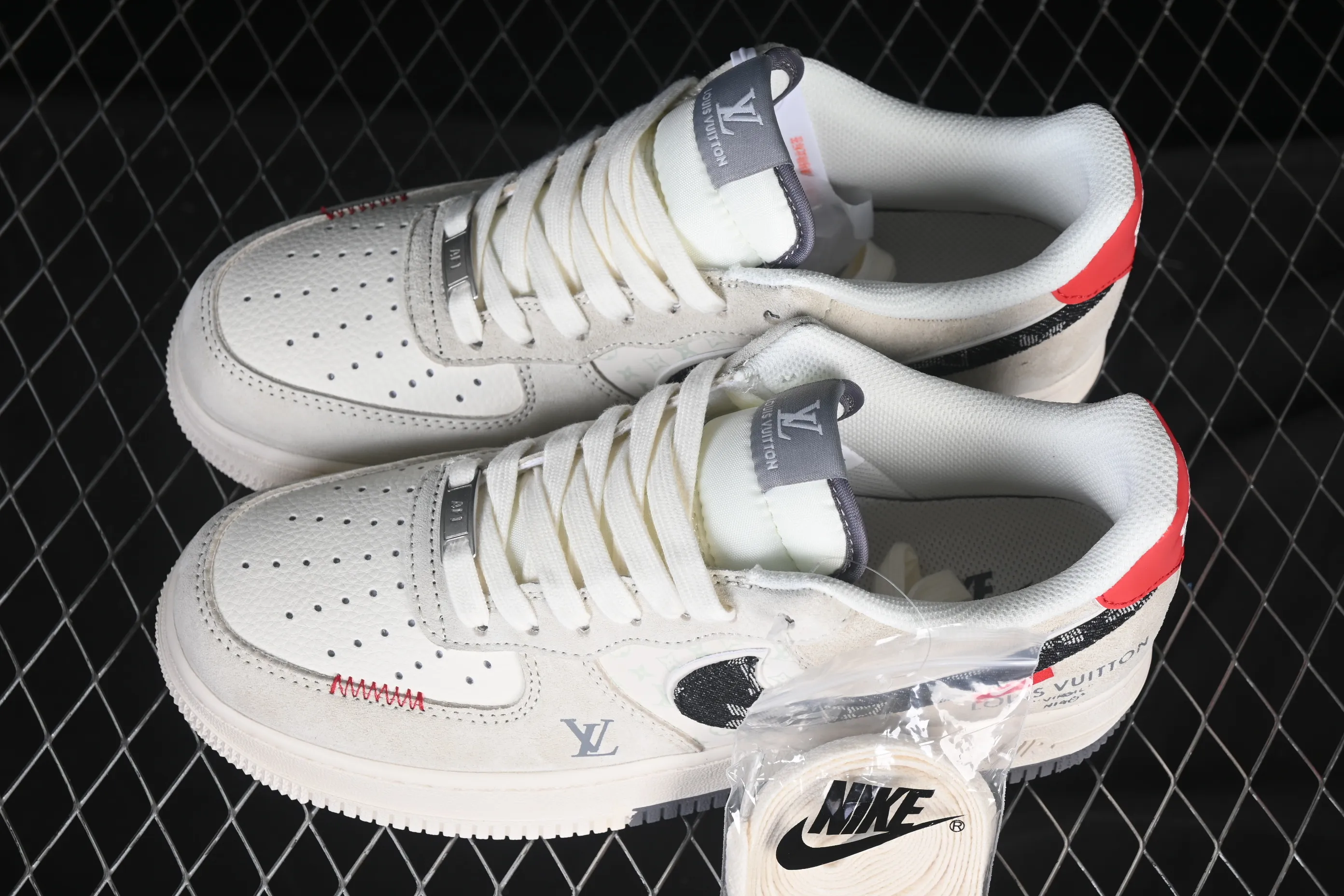 All categories Nk Air Force 1 Air Force series Nk Air Force 1 Low Air Force low top Nike Air Force 1'07 Low LV joint pigbami gray red Air Force 1 low top casual sneakers MZ9588-806